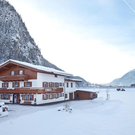 Gaestehaus Luxner Strass im Zillertal Exterior photo