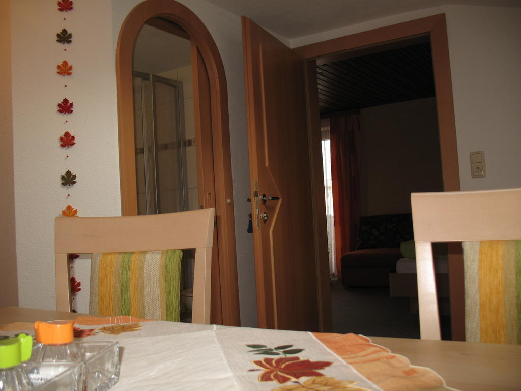 Gaestehaus Luxner Strass im Zillertal Room photo