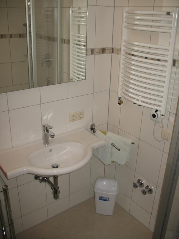 Gaestehaus Luxner Strass im Zillertal Room photo